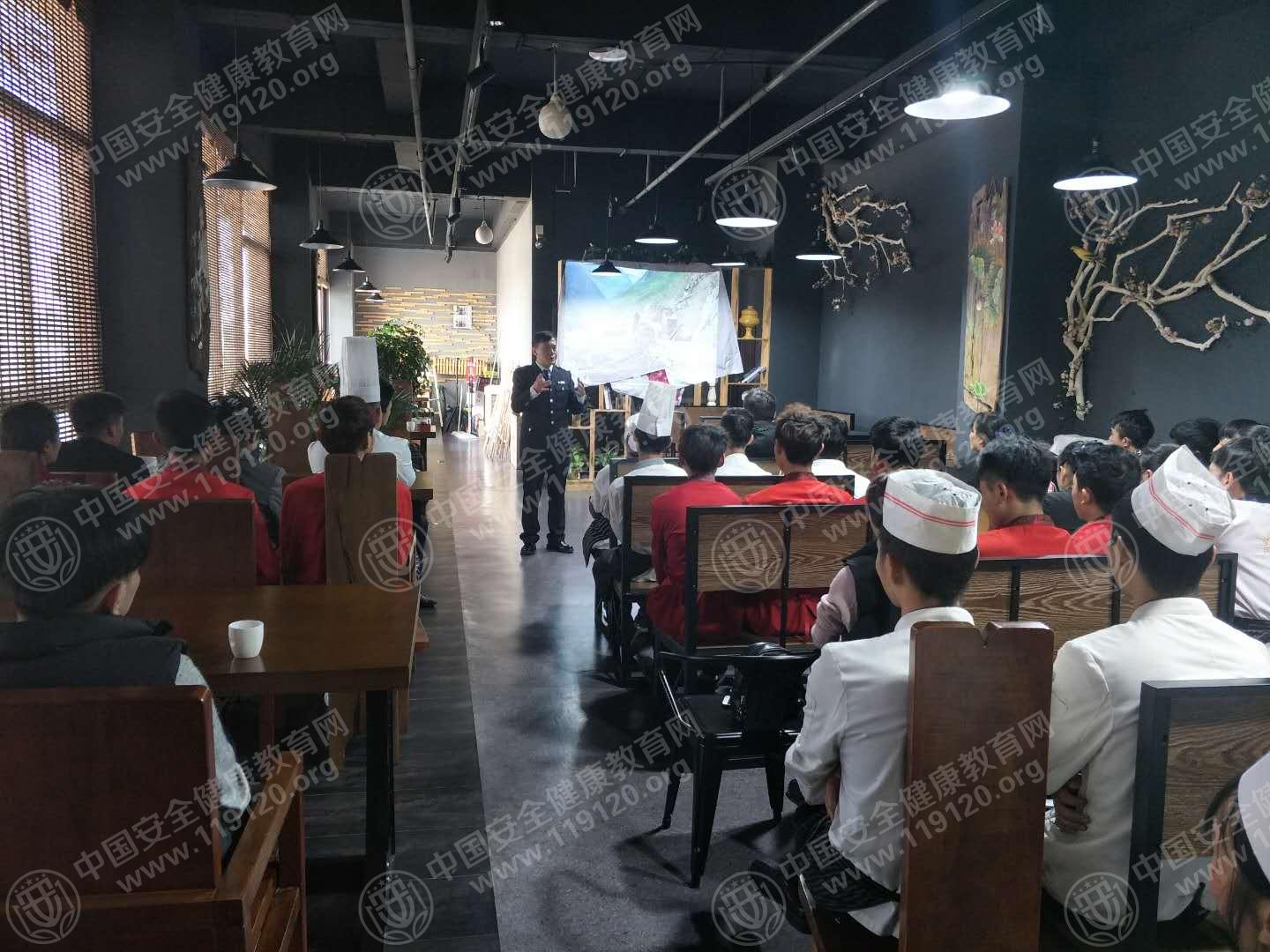 昆明市滇伙食餐饮公司南屏店11.22武宏宇2.jpg