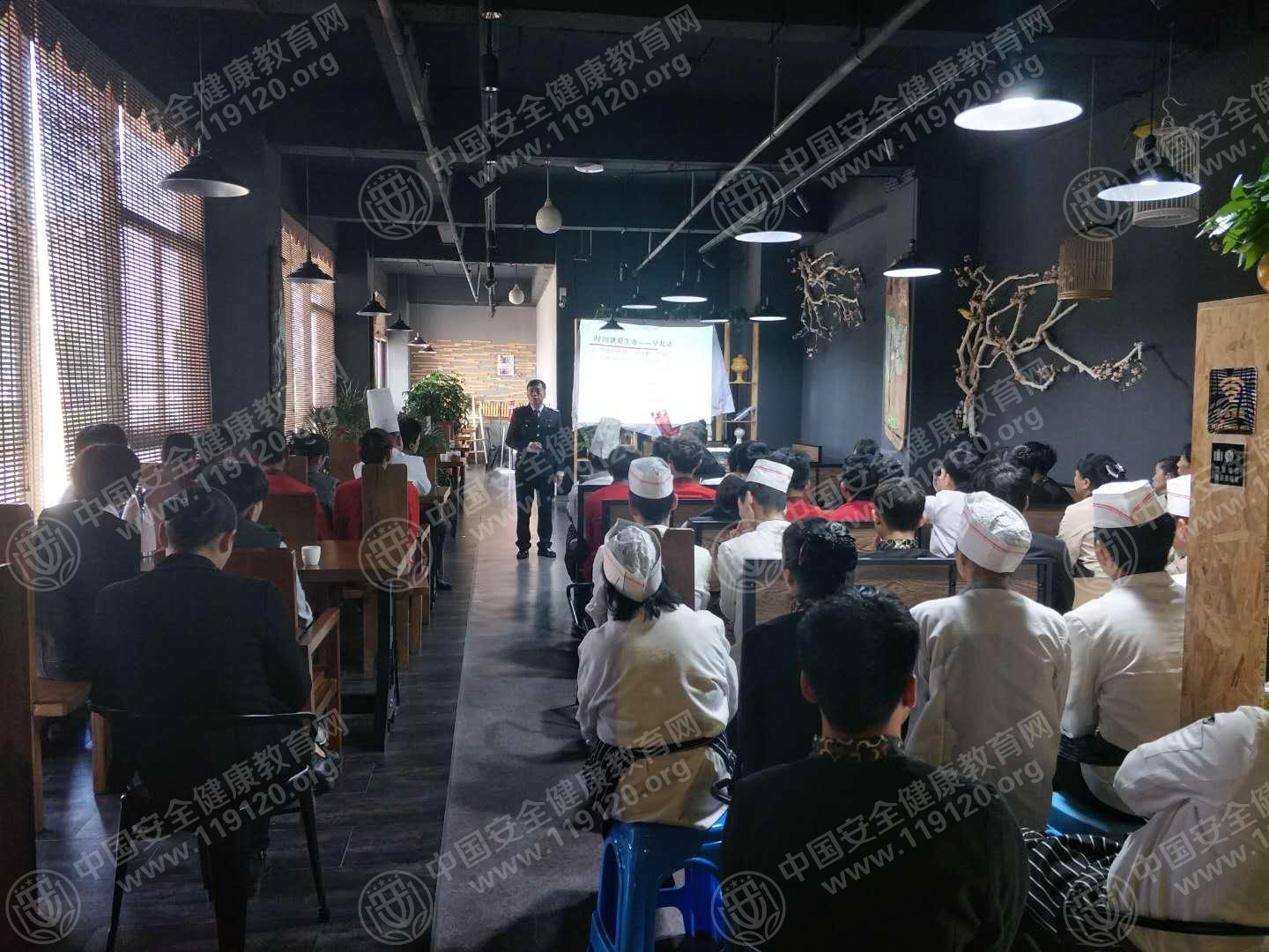 昆明市滇伙食餐饮公司南屏店11.22武宏宇3.jpg