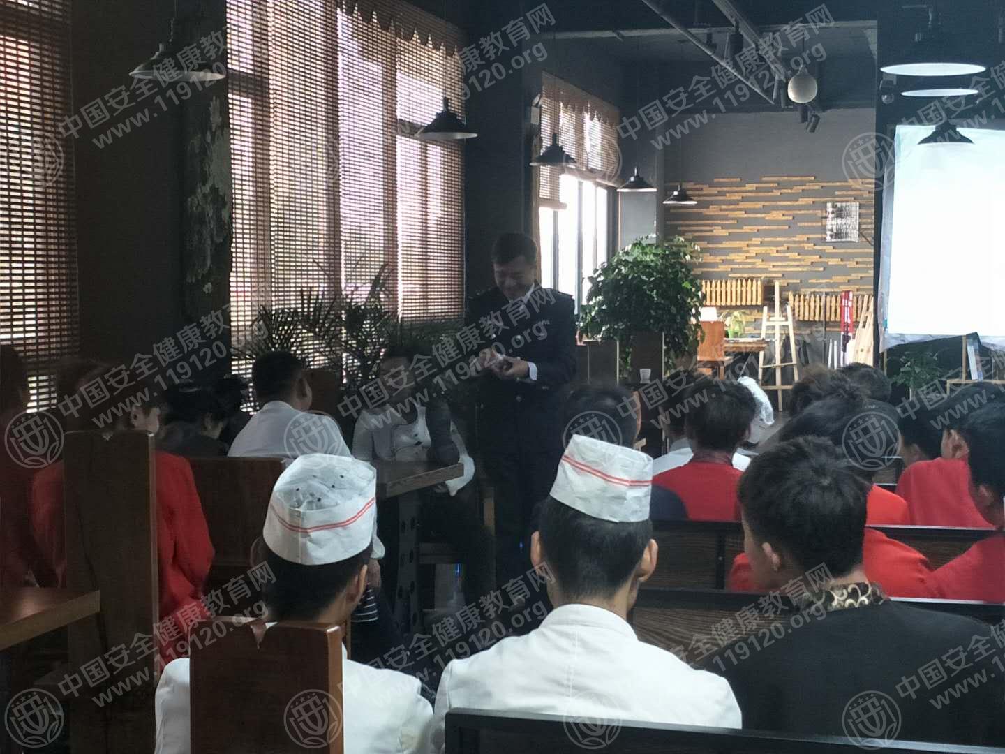 昆明市滇伙食餐饮公司南屏店11.22武宏宇4.jpg
