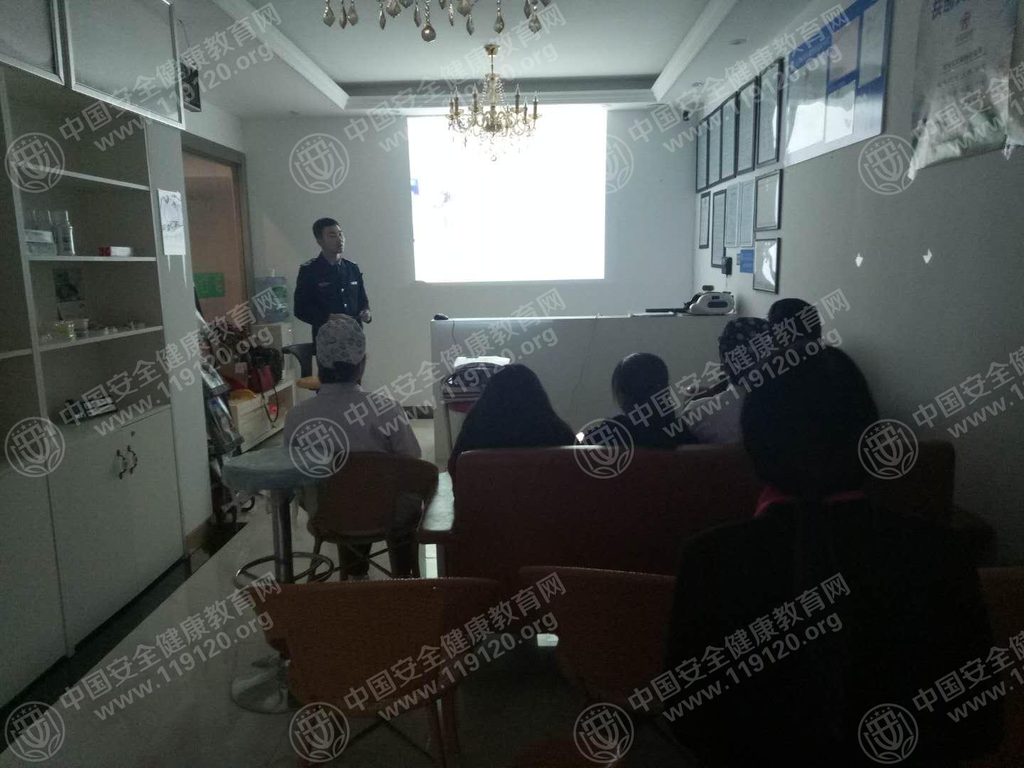 昆明市玉啟口腔（和谐二店）11.22郭磊2.jpg