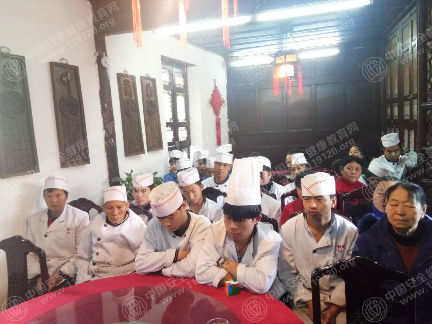 昆明一颗印饭店12.4杨晶晶3.jpg