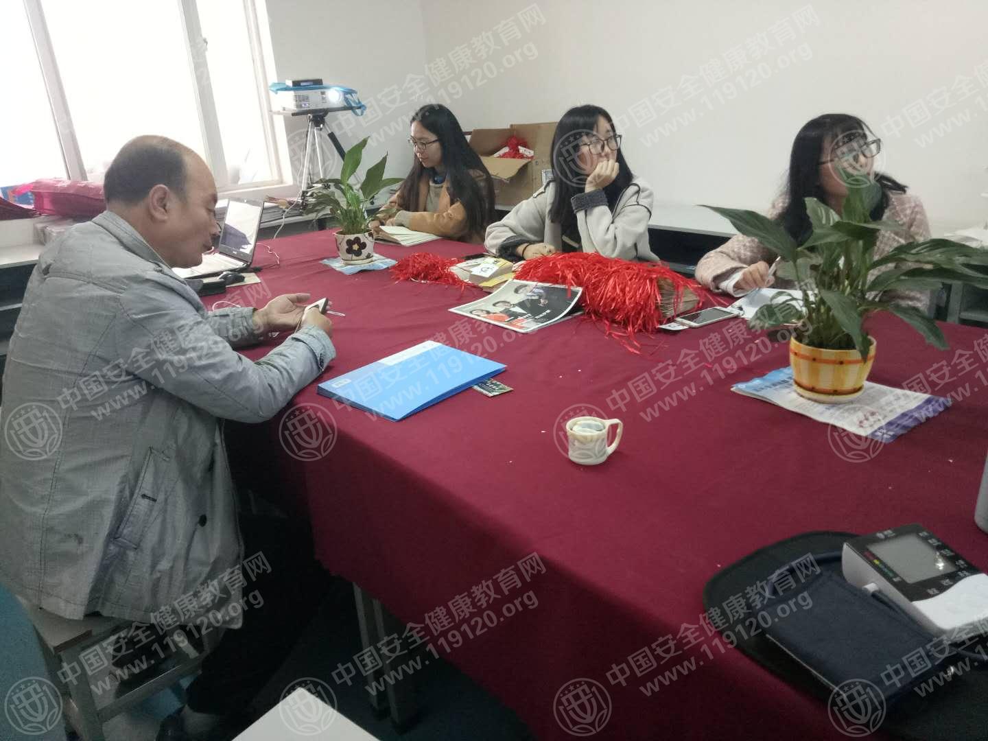 昆明市博通文化传播有限公司12.4张楠2.jpg
