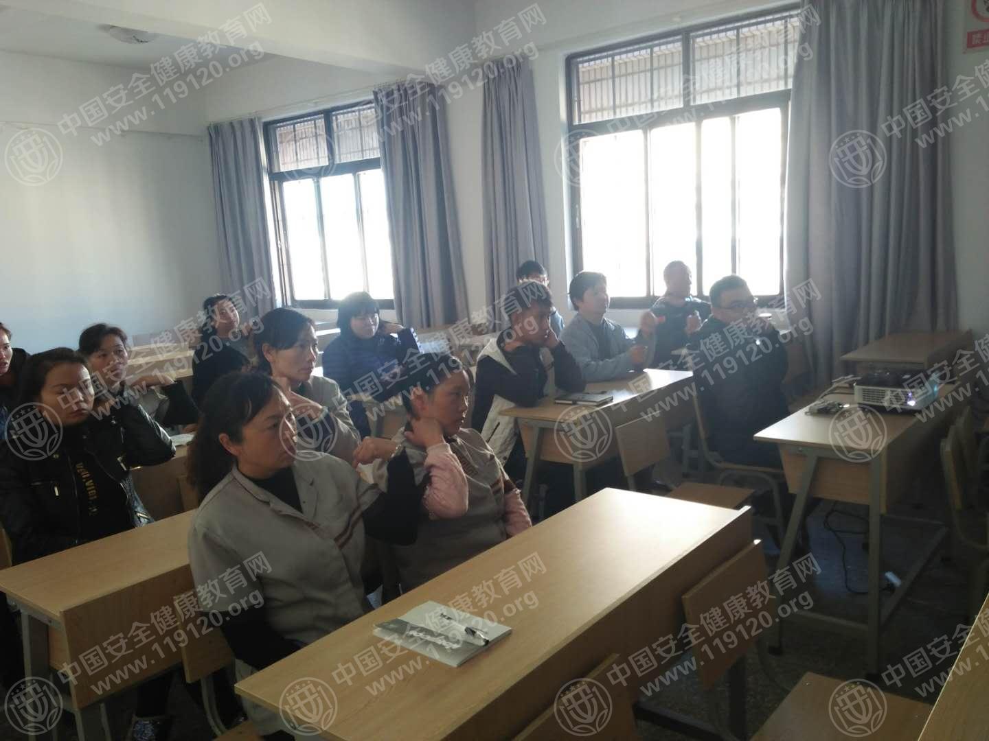 昆明市云南农业职业技术学校12.6李明华2.jpg