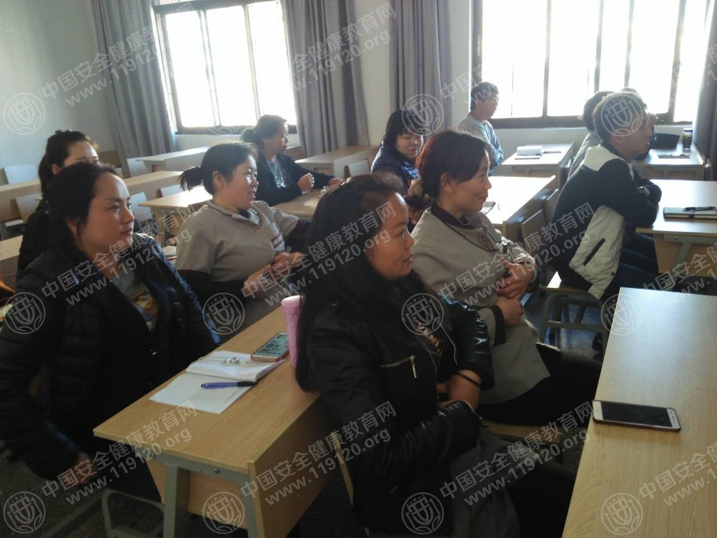 昆明市云南农业职业技术学校12.6李明华4.jpg
