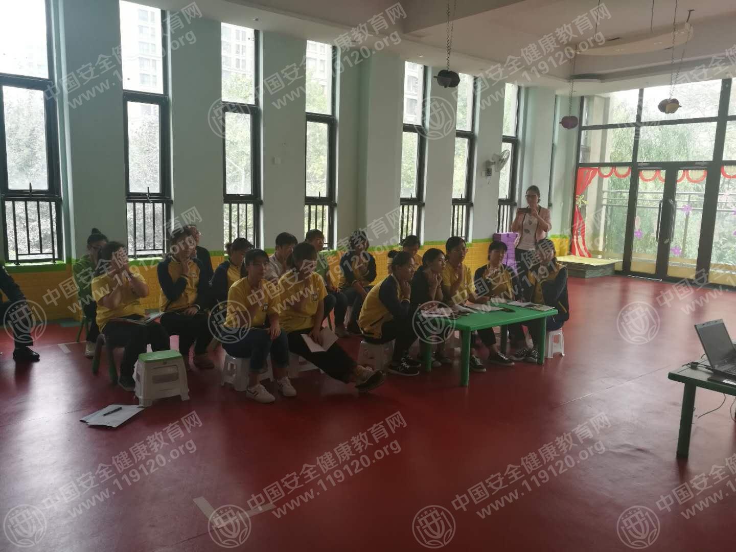 石家庄市英华伟德远见幼儿园9.27张晓洁2.jpg