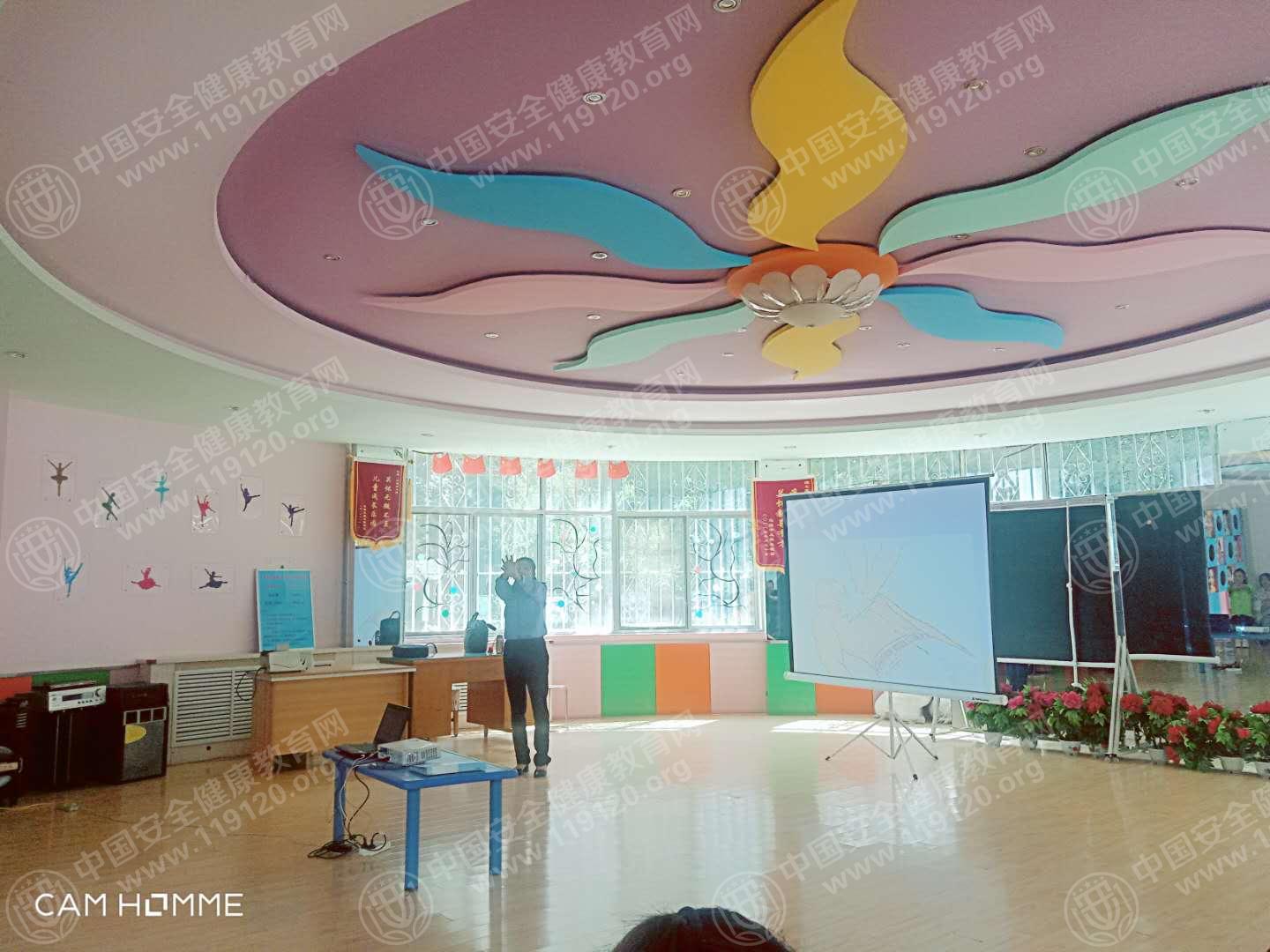 2018年9月11日七里河区金果幼儿园，张晓菲老师4.jpg