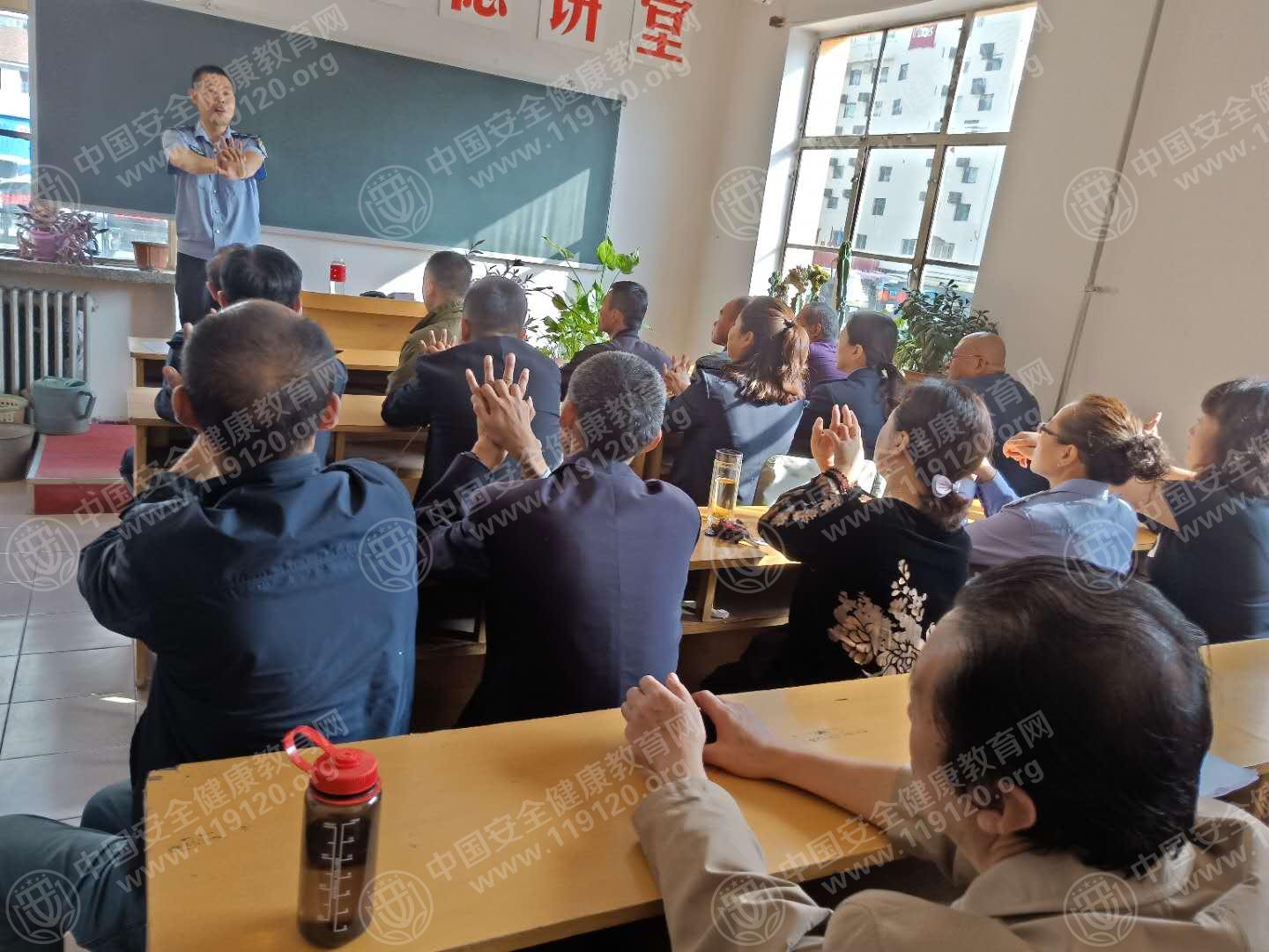 2018年9月12日 兰州汽车东站，杨彦军老师4.jpg