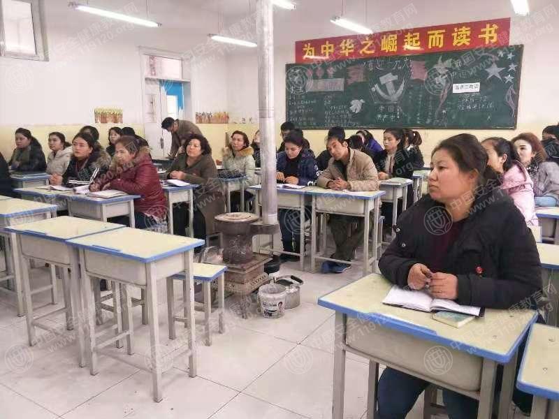 喀什地区莎车县阿热勒(九年制)学校