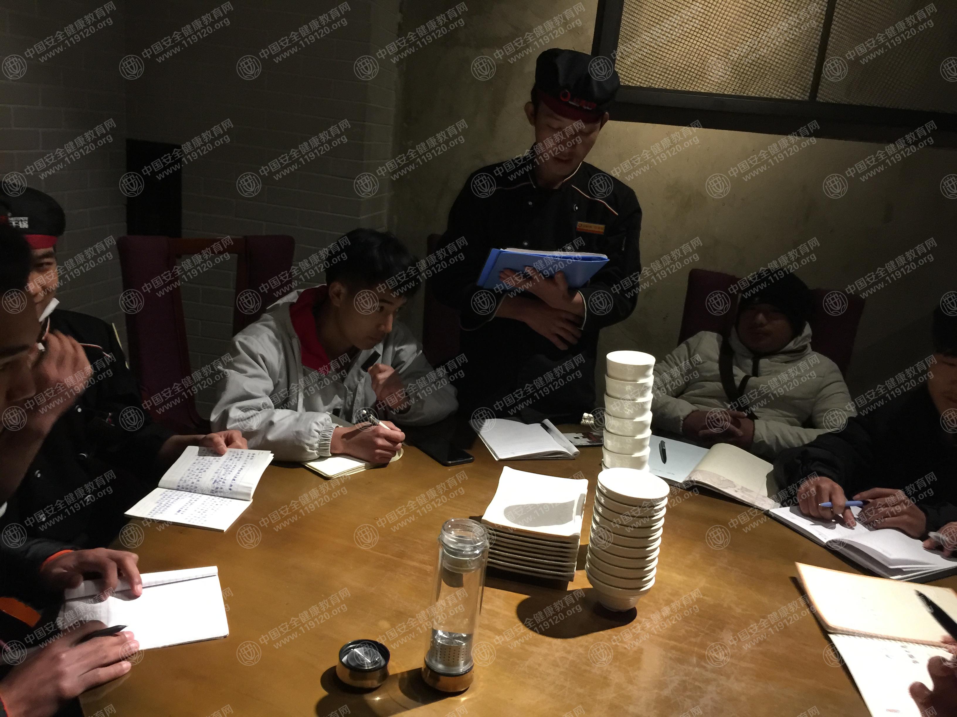 昆明市红番干锅（海伦店）1.9刘薇2.jpg