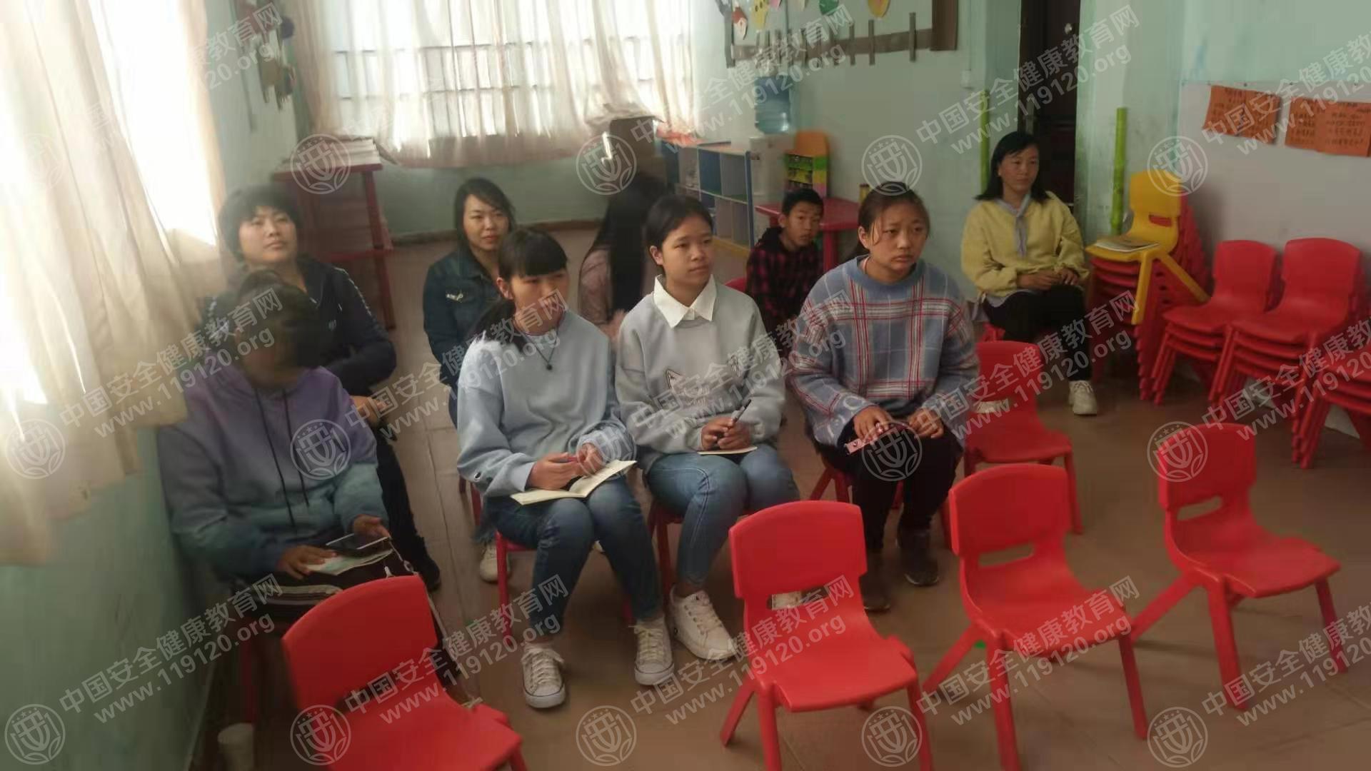 昆明市伊顿幼儿园3.22.jpg
