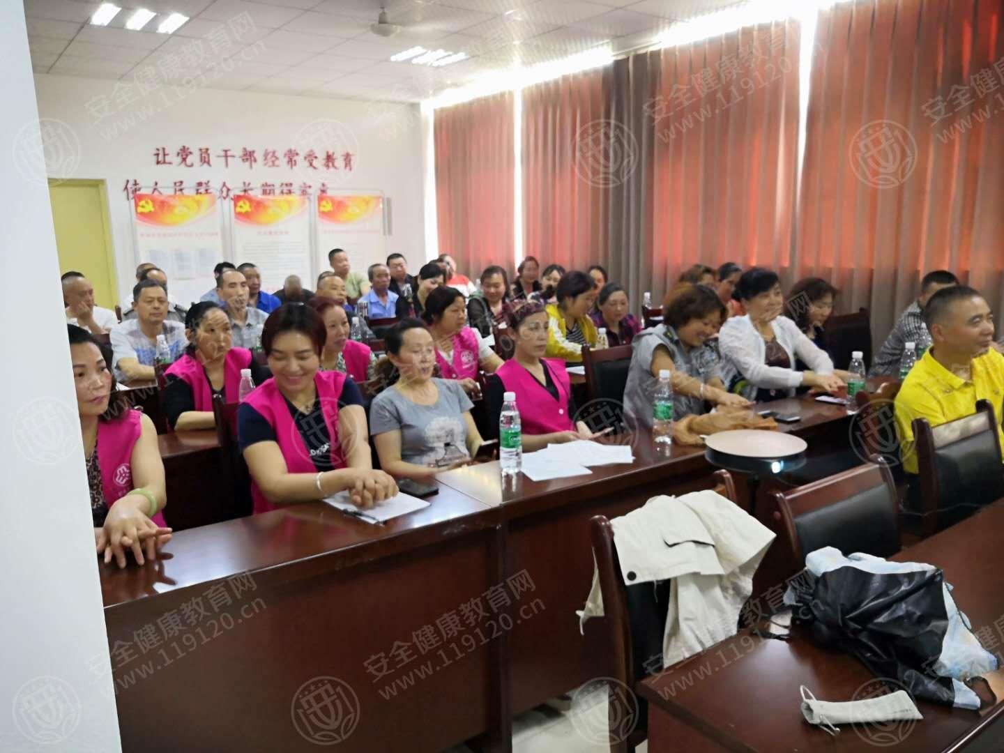 22f0301aa6be82b8689bcbcbe5549dc.jpg