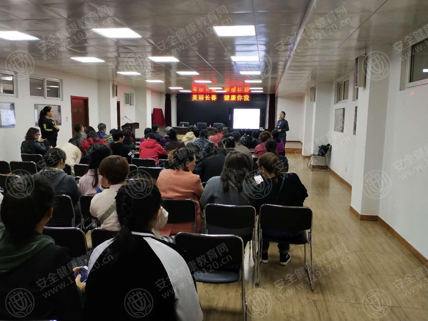 4.25马钰铭13点30分湖西街道1.jpg