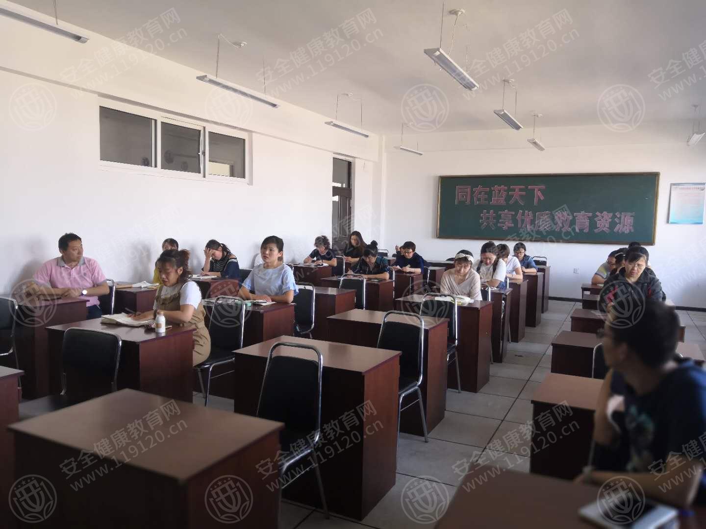 5ceb378b8b4dd0.jpg