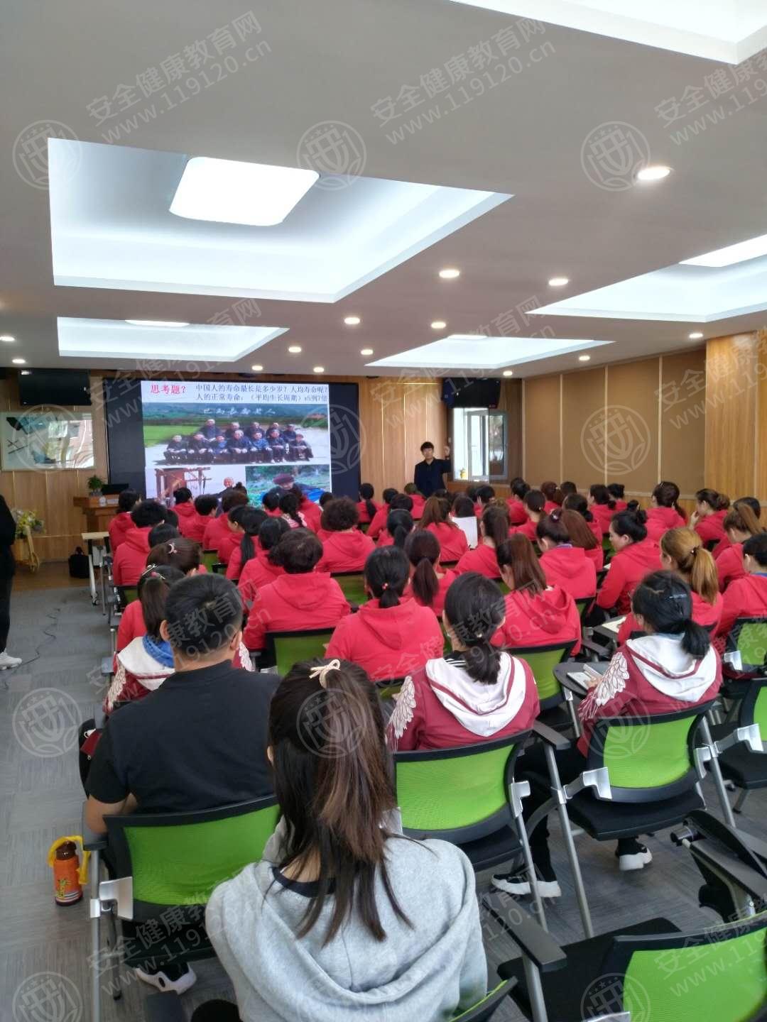 5.22郑殿和12点30分五十二中学赫行幼儿园2.jpg