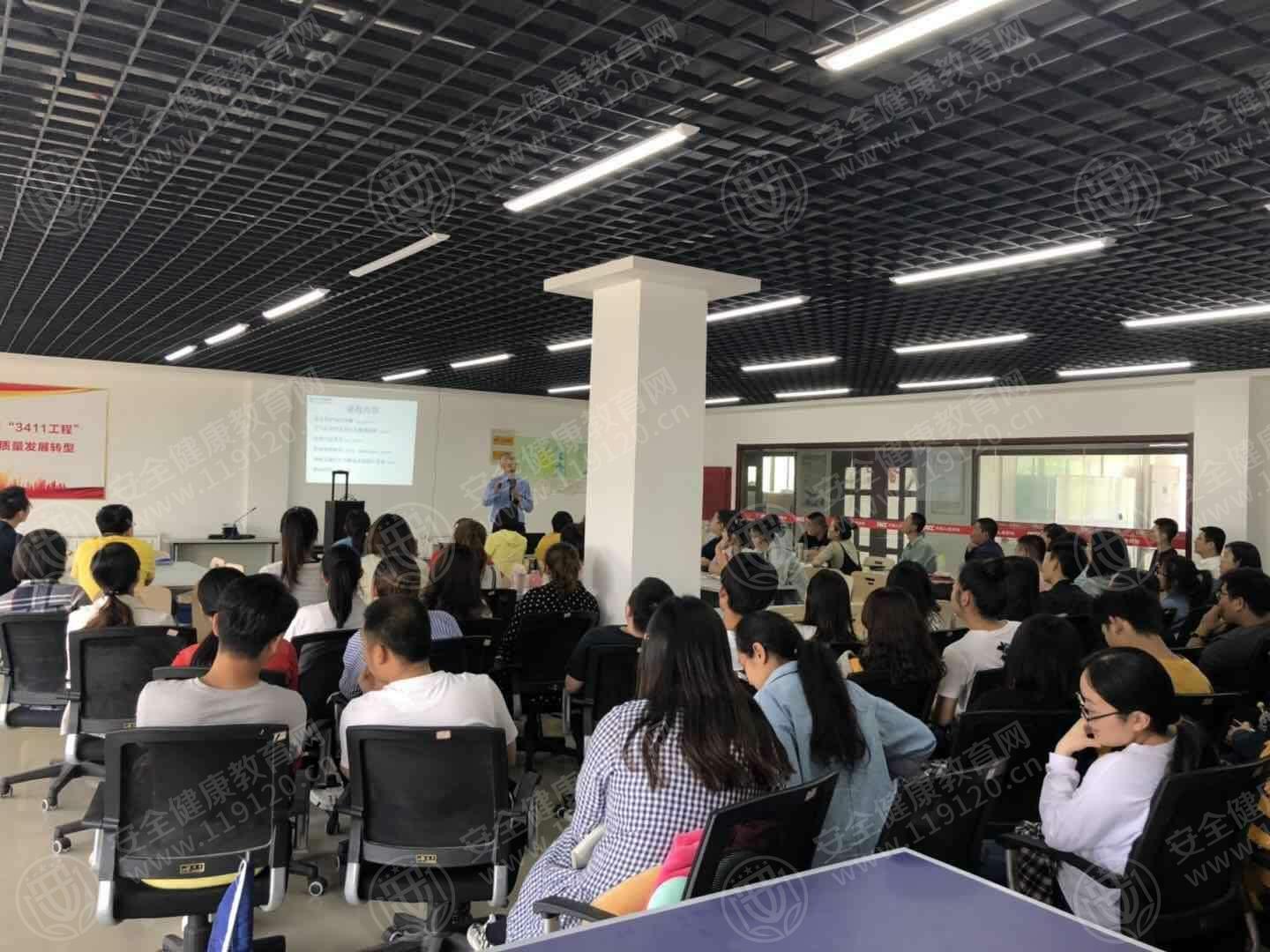 中国人民财产保险股份有限公司续保直销平台莱山职场郝2.jpg