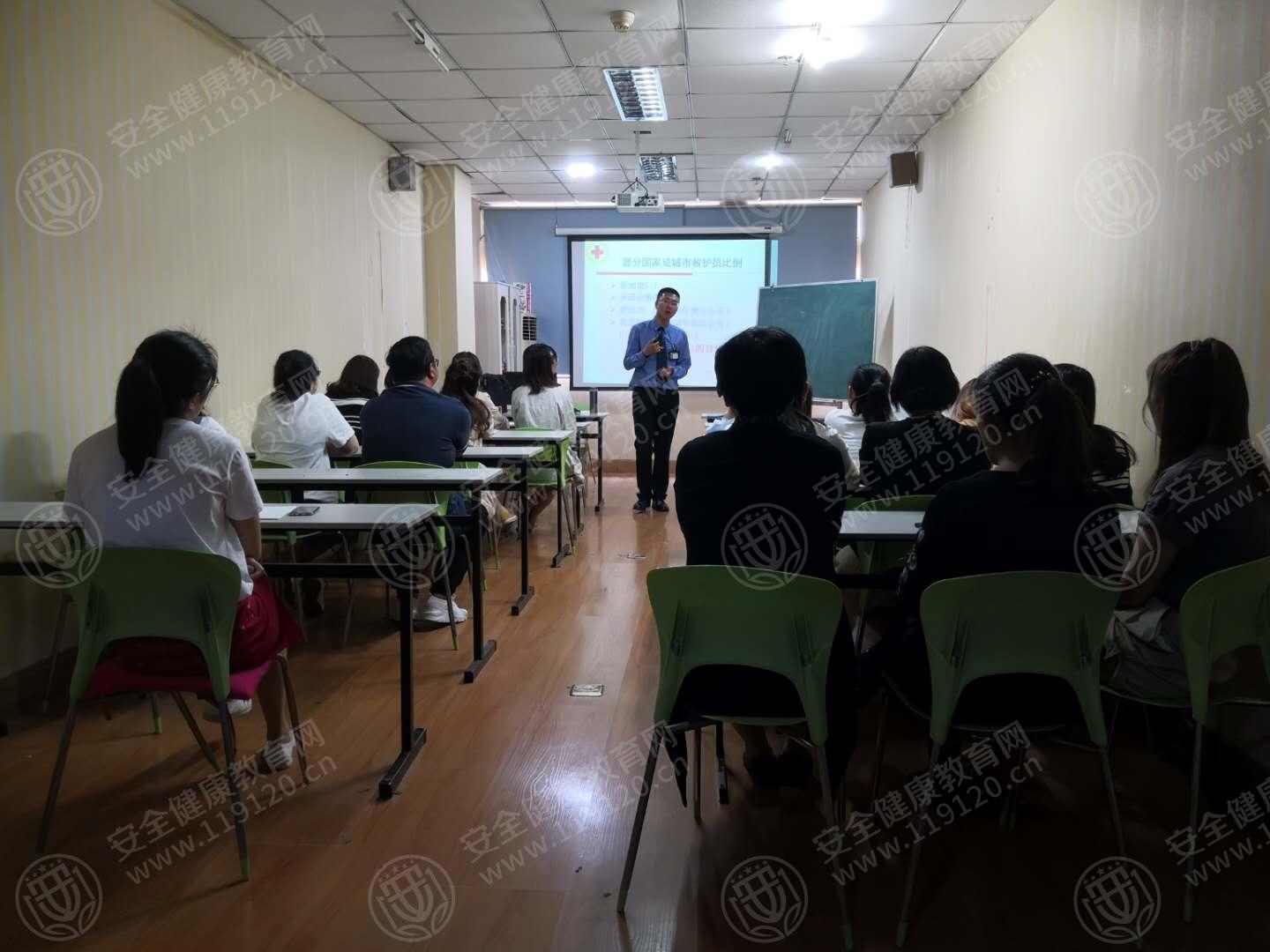 海铭外语培训学校.jpg