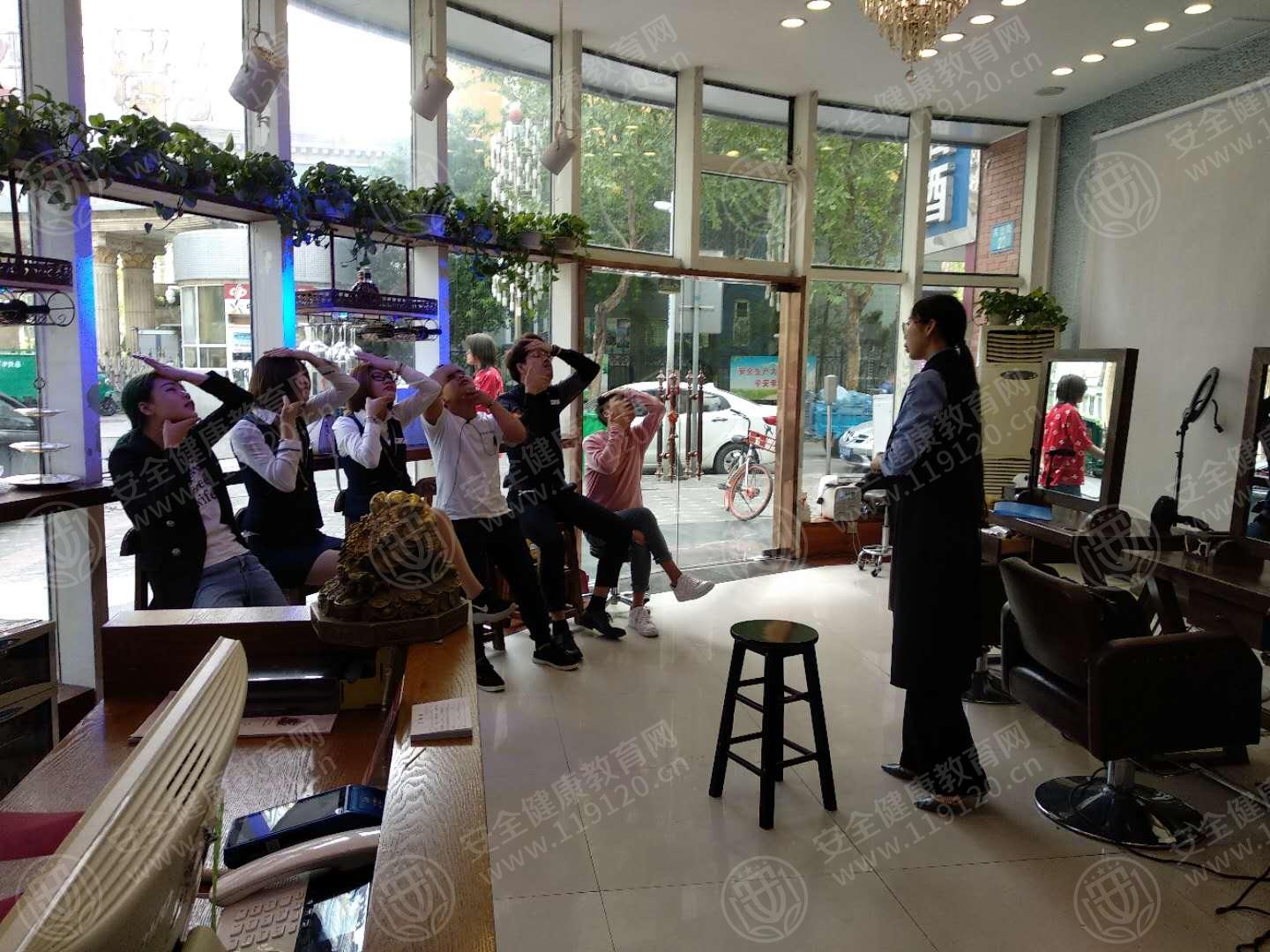 斐丽美容美发4.30刘军3.jpg