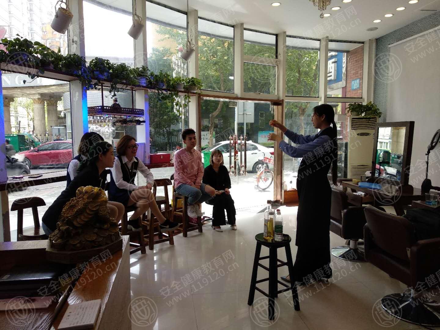 斐丽美容美发4.30刘军4.jpg