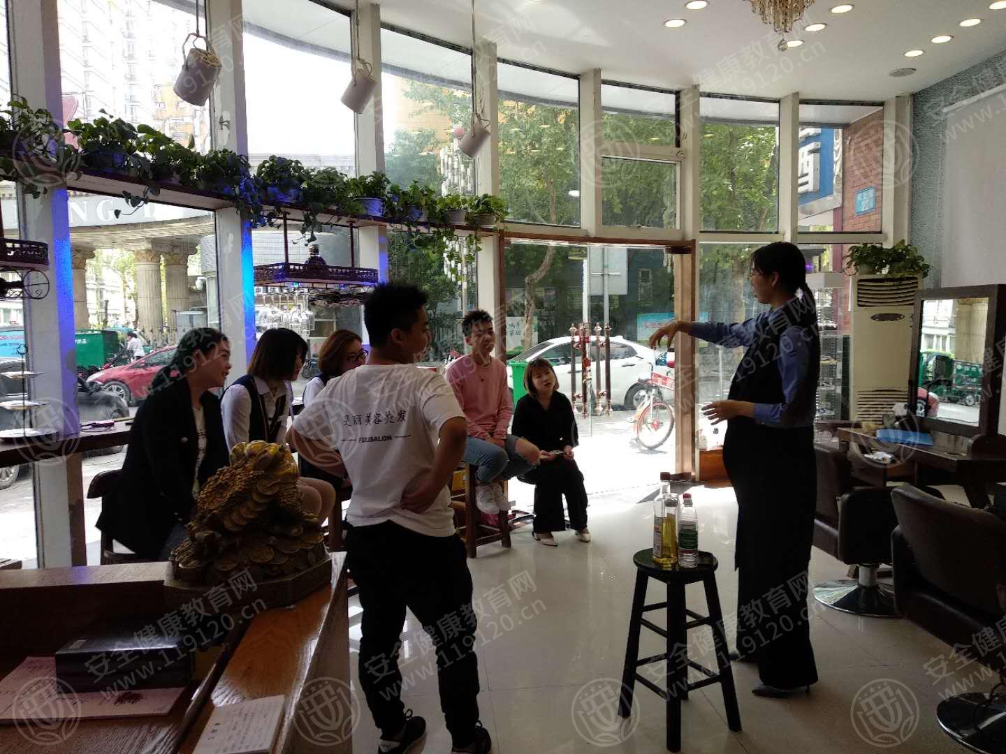 斐丽美容美发4.30刘军5.jpg