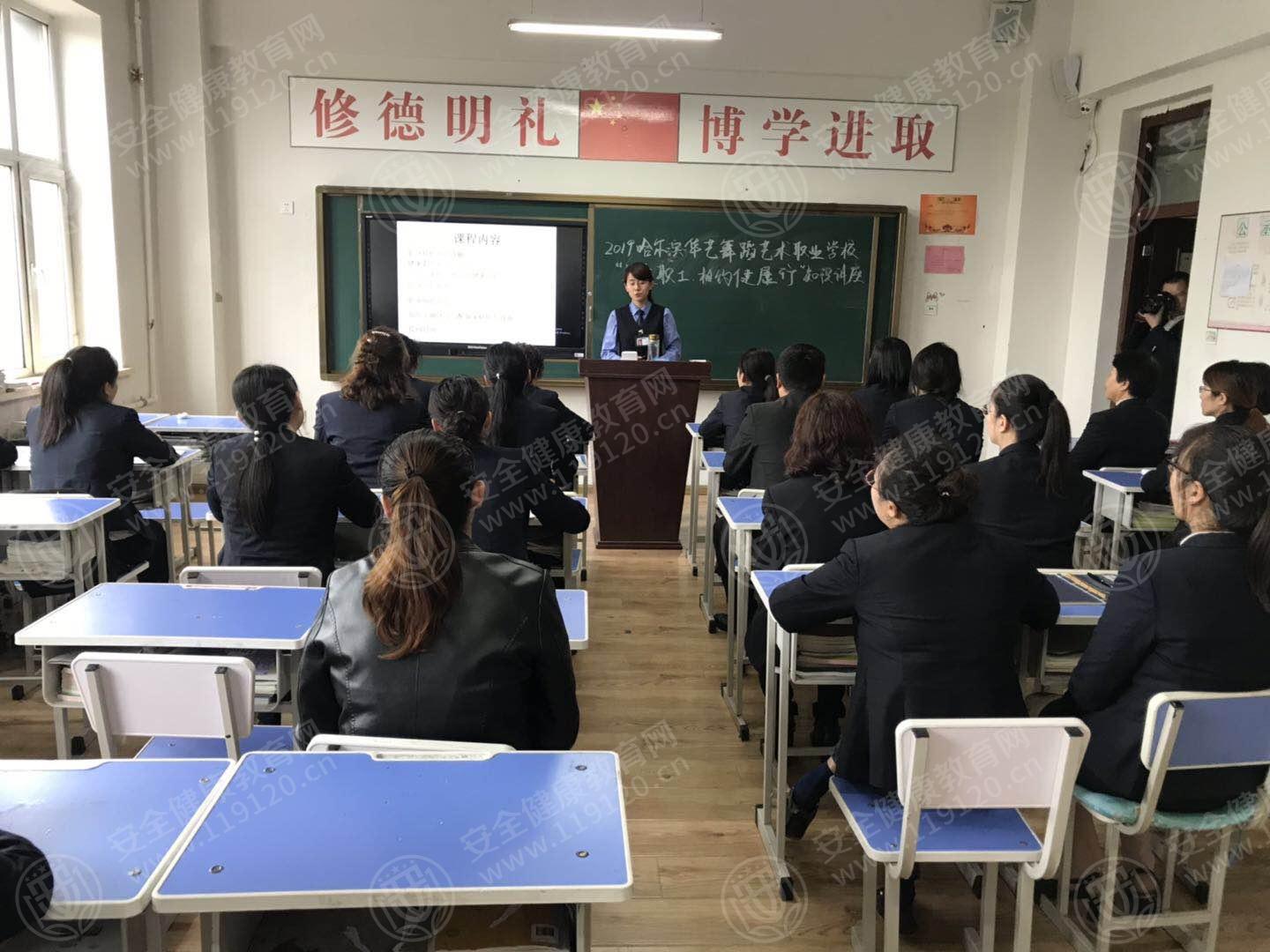 5cec8c6d580630.jpg