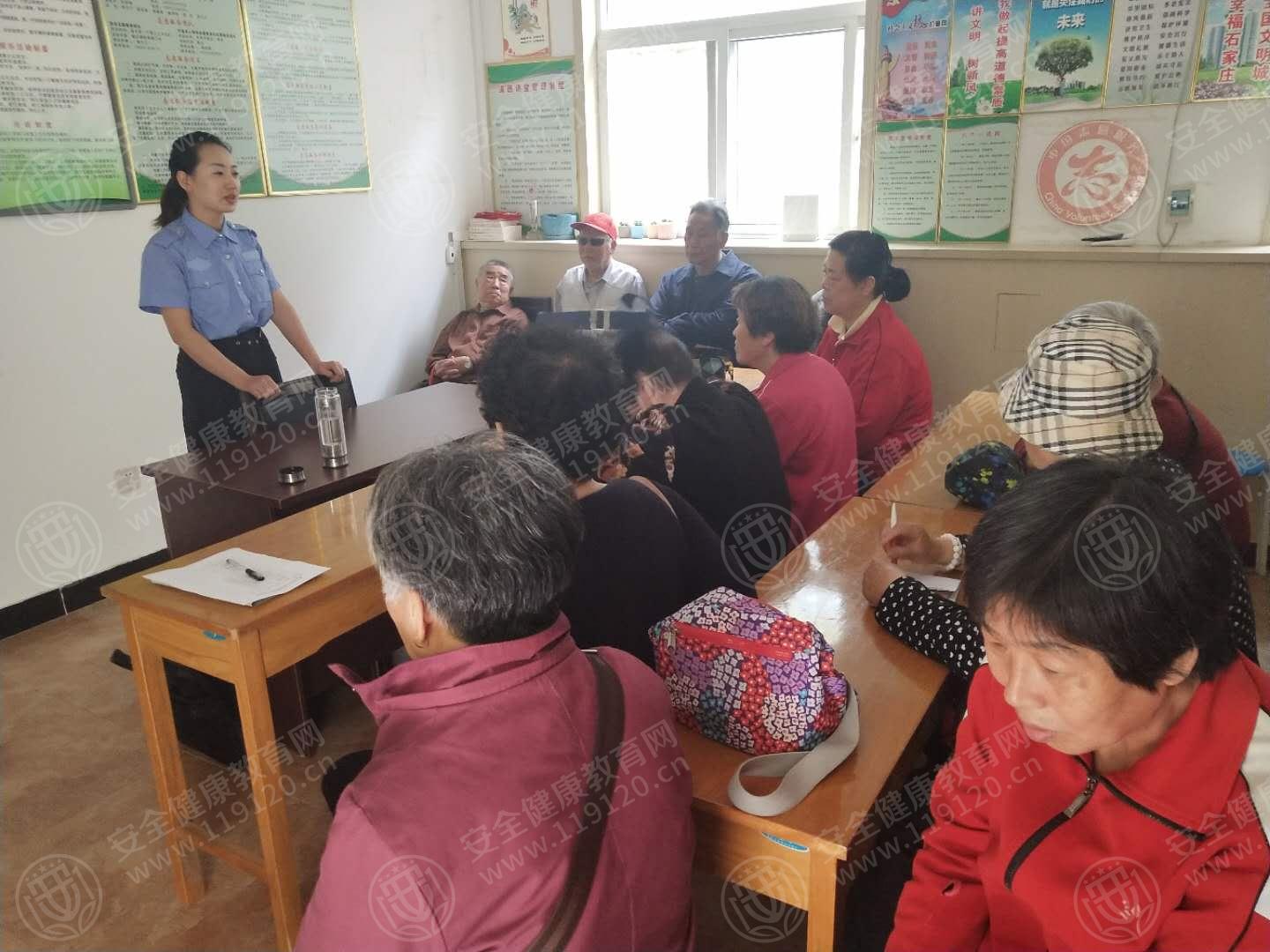 新合街居委会5.8孔京京1.jpg