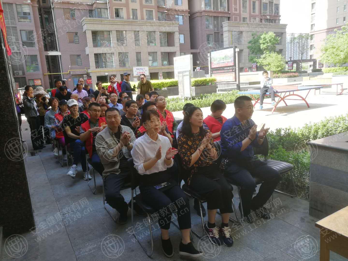香格礼社区居委会5.11张晓洁3.jpg