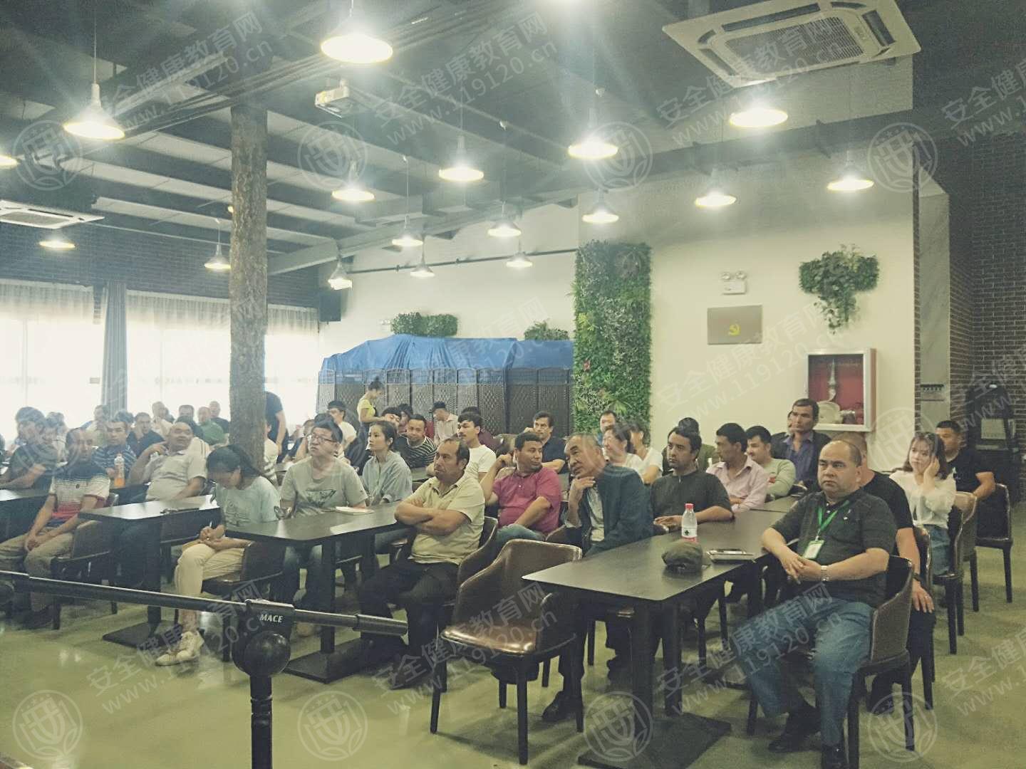 新疆华凌农牧科技有限公司侯俊岩3.jpg
