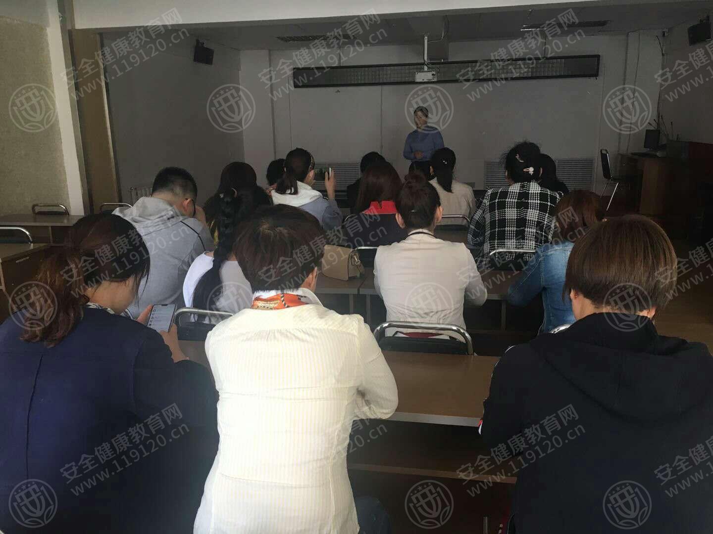 5.15王丽双9点长大社区.jpg