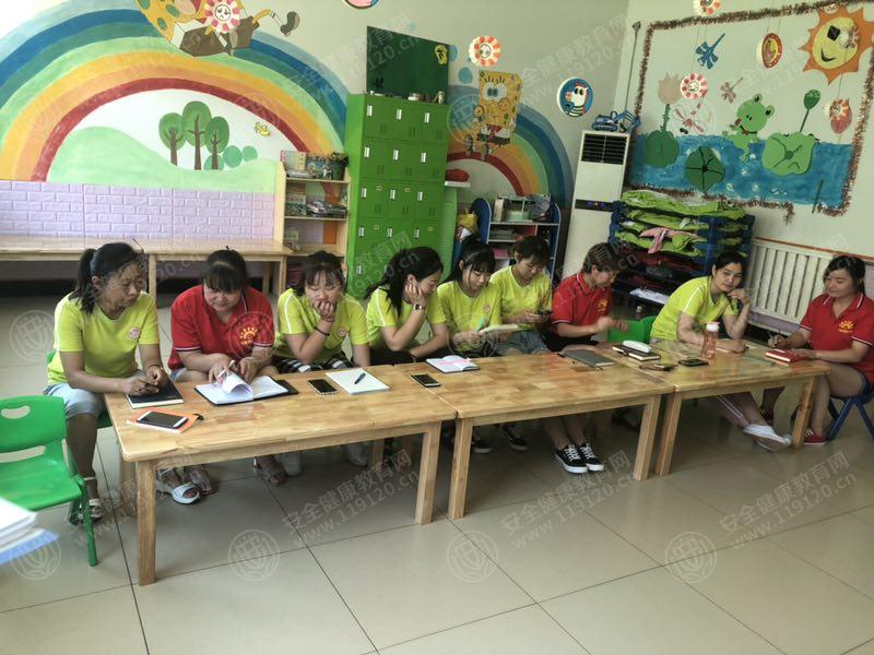 保定七色光幼儿园7.1乔珍1.jpg