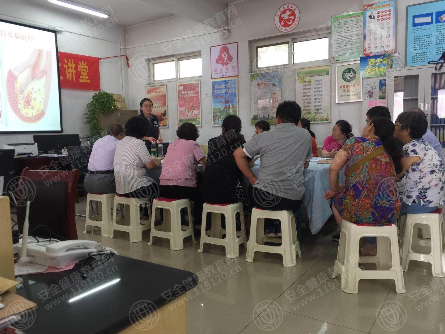 文苑社区居委会7.3刘玥4.jpg