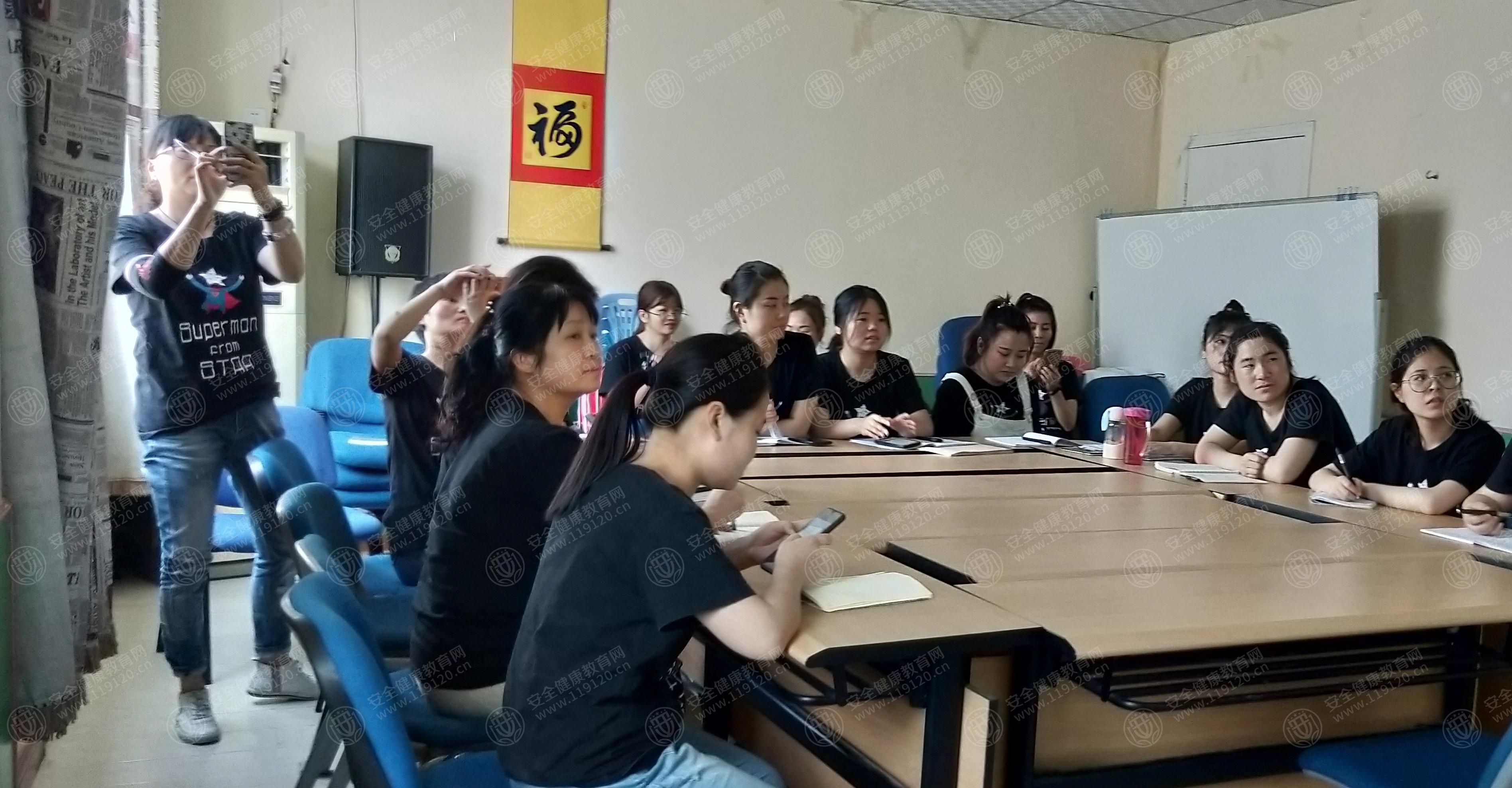 千千爱特殊教育培训中心6.3（1）.jpg