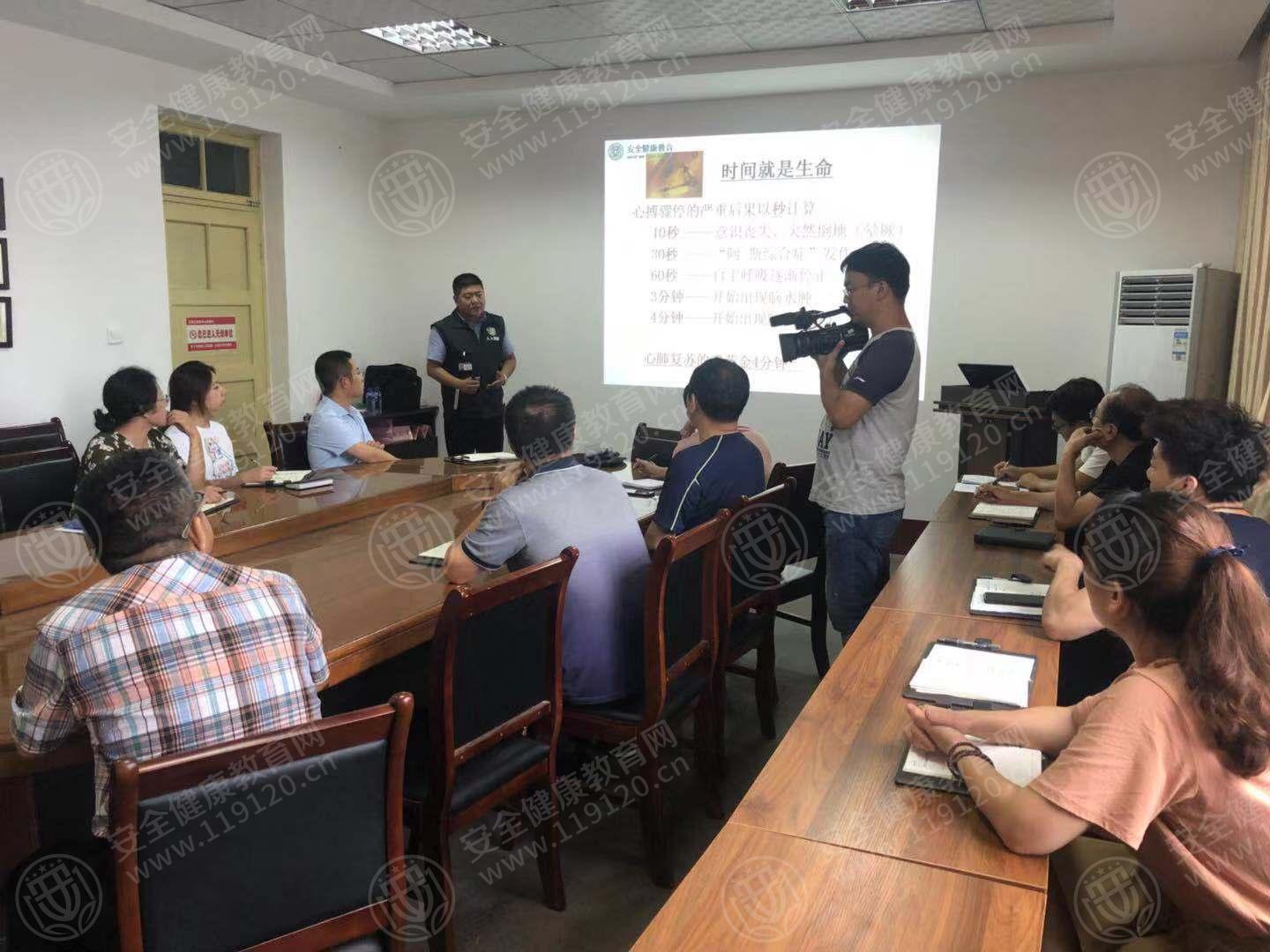 芝罘区工信局1.jpg