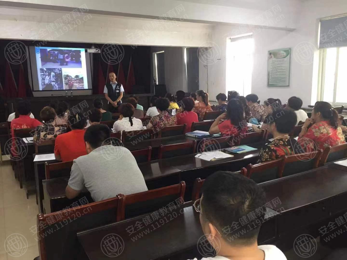 回里镇政府烟台计划生育宣教中心.jpg