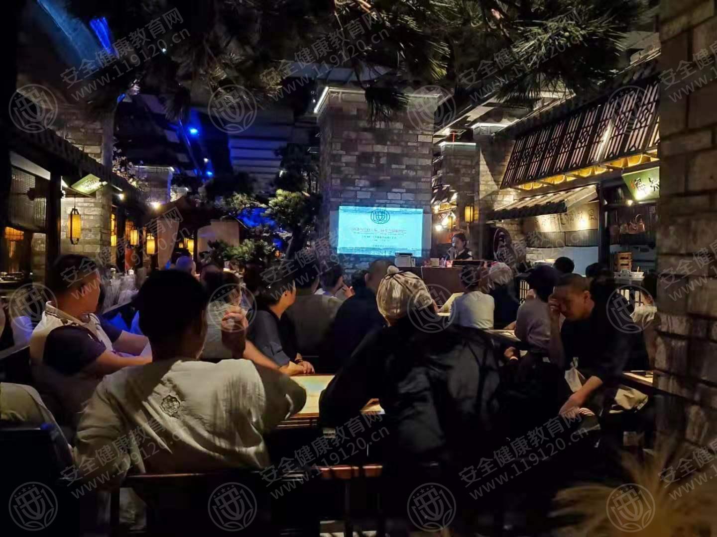 绿茶餐厅8.5任佳月1.jpg