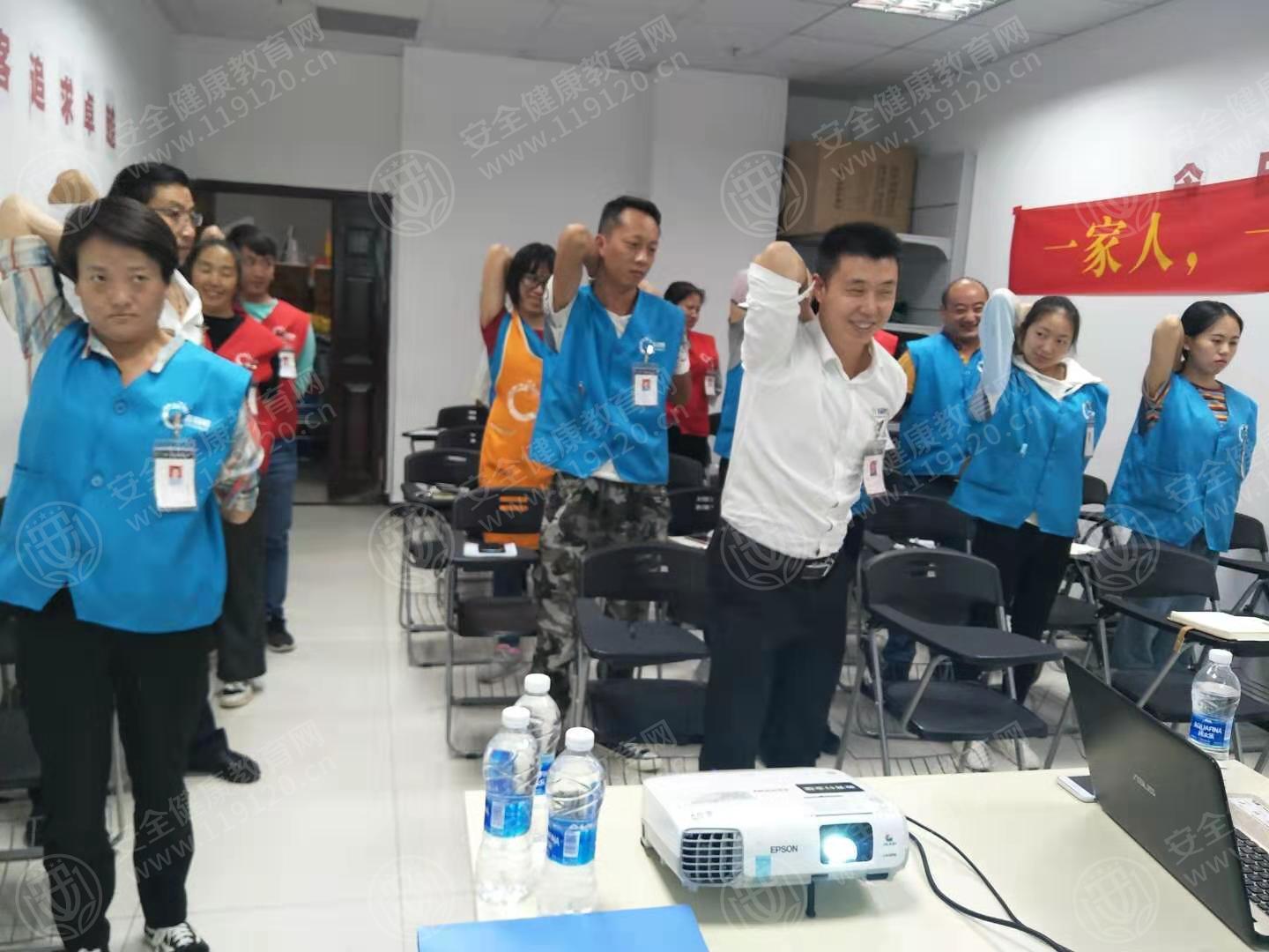 云南喜玛特商业有限公司（朗悦湾店）8.12武文林3.jpg