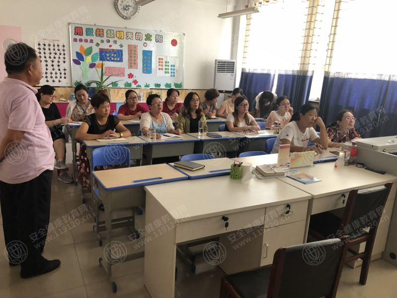 石家庄鹿泉区特殊教育学校9.1孔京京1.jpg