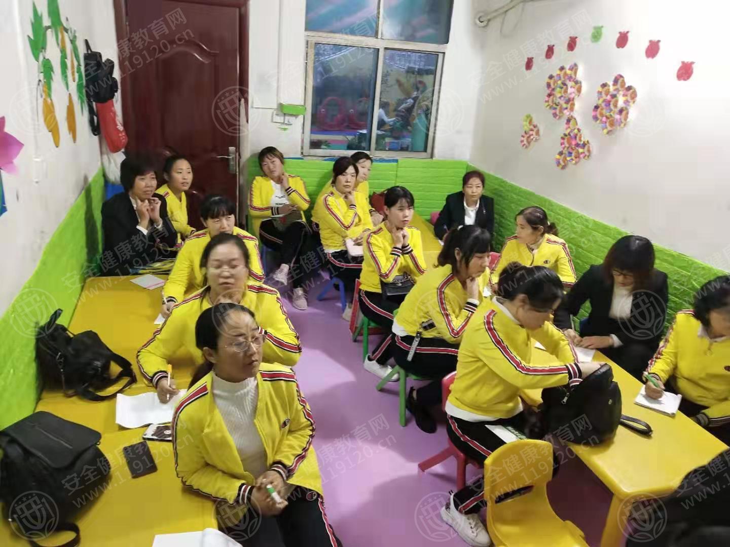 5d9fe4b9b312d0.jpg 内乡县湍东镇童心幼儿园10.10来国龙.jpg