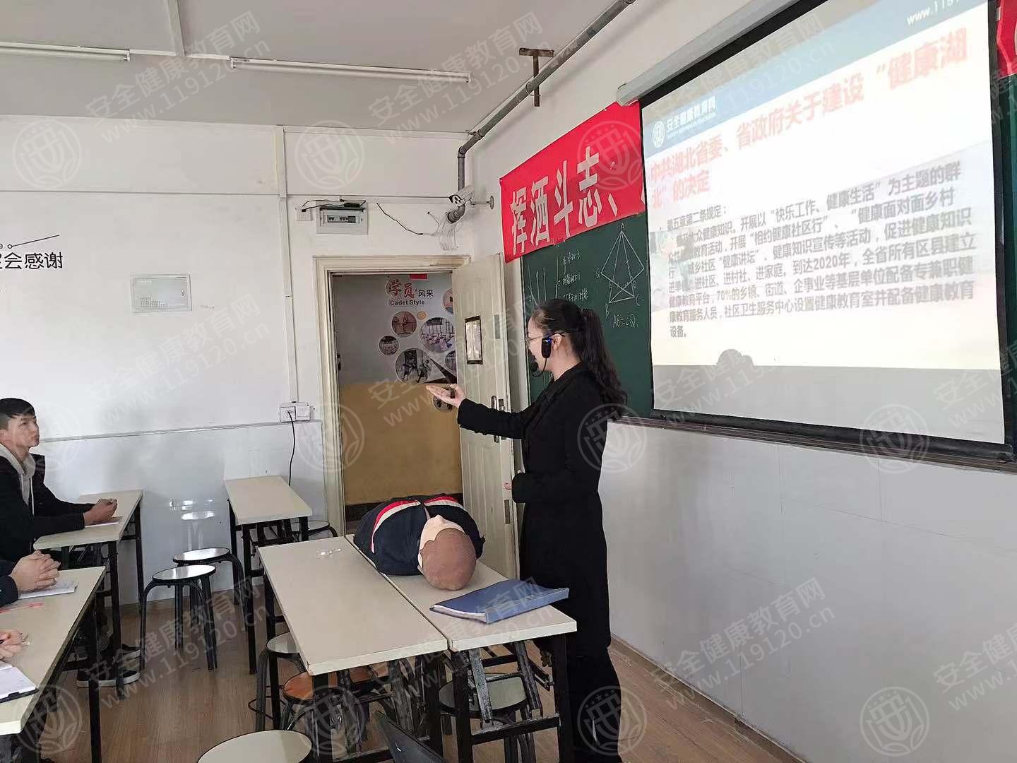 dd526329c74c2e42f4b33010b4b339f.jpg