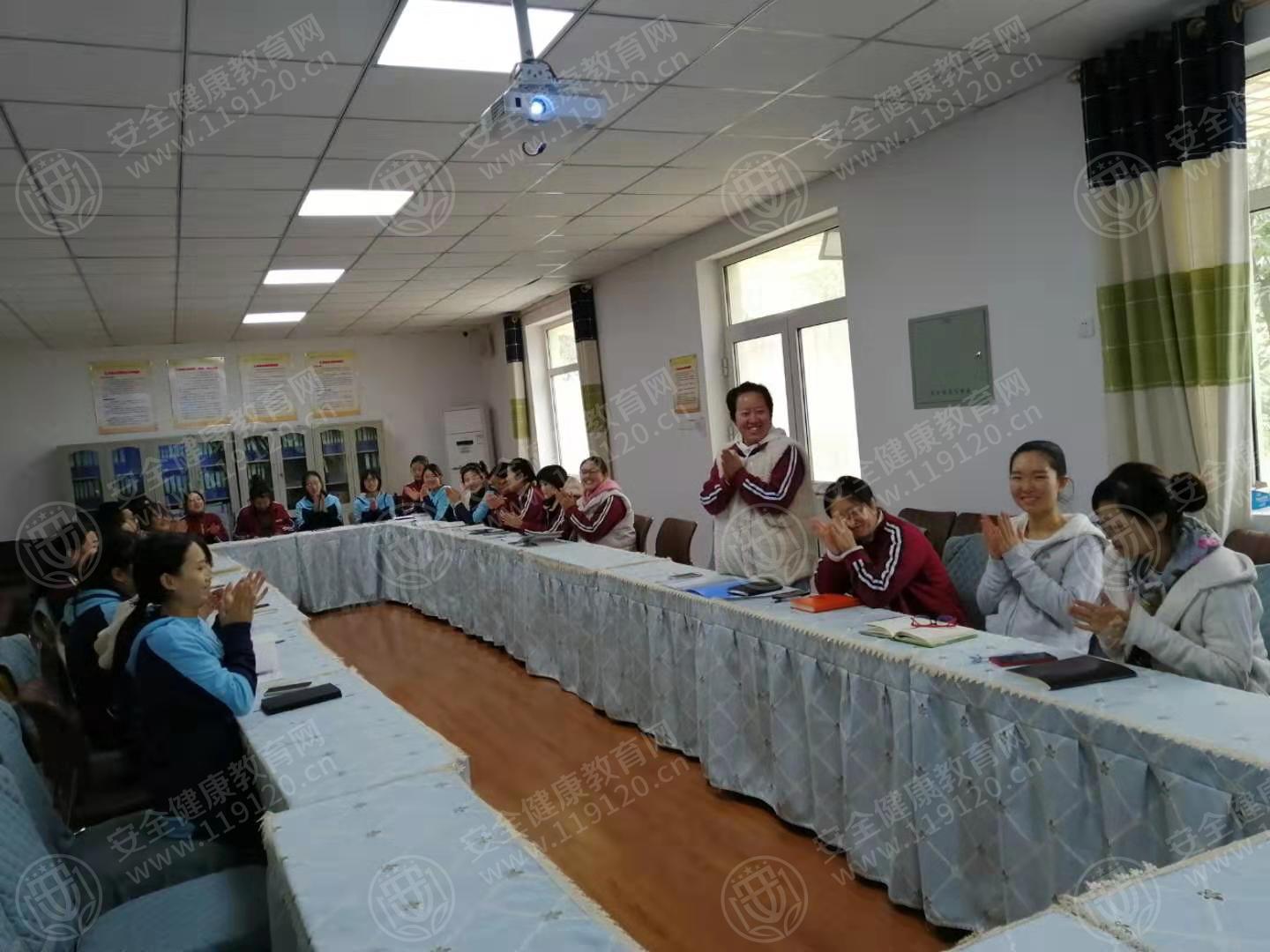 石家庄汇华学院附属幼儿园10.17王凯藓3.jpg