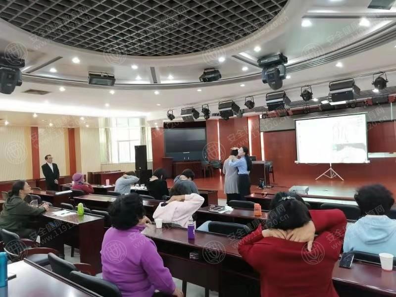 云南省工会共青团妇联干部学校11.4孙丽丽1.jpg