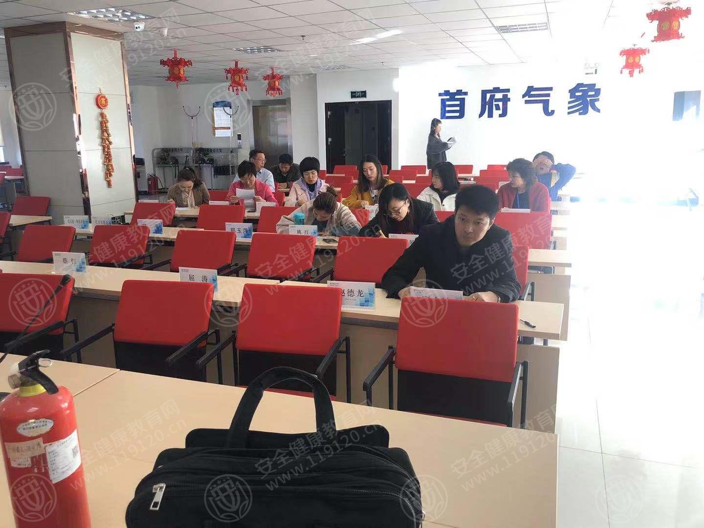 乌鲁木齐气象局刘毅1.jpg