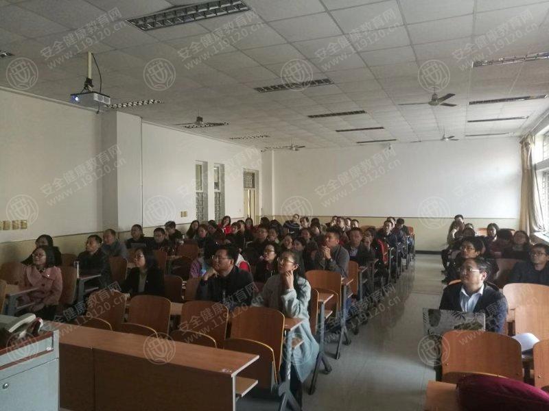 保定    河北金融学院信息管理与工程系11.7王彦杰.jpg