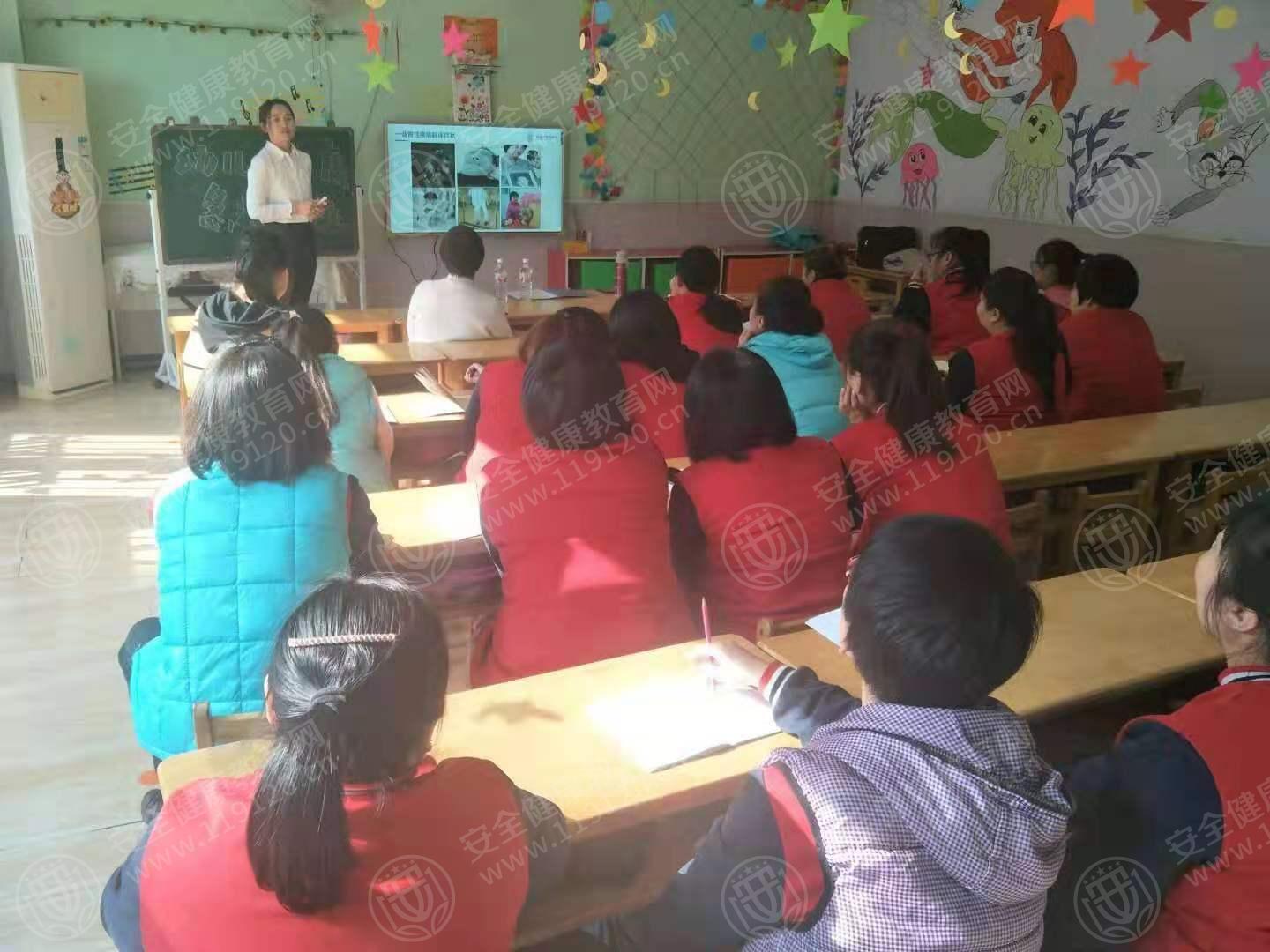 1104北京大风车双语幼儿园     满小焕1.jpg