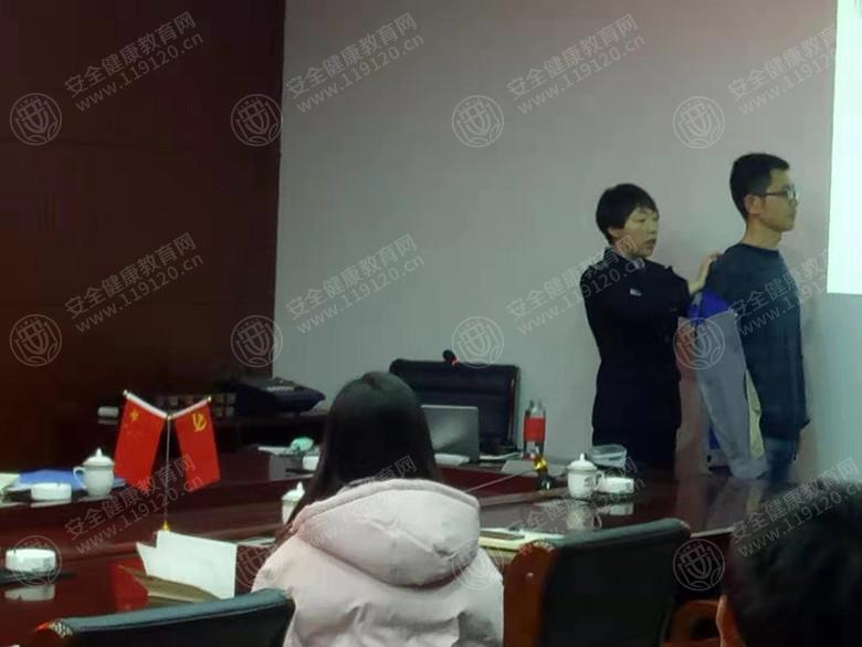 昆明轨道交通5号线土建三标中铁十六局11.18蒋雪琴8.jpg