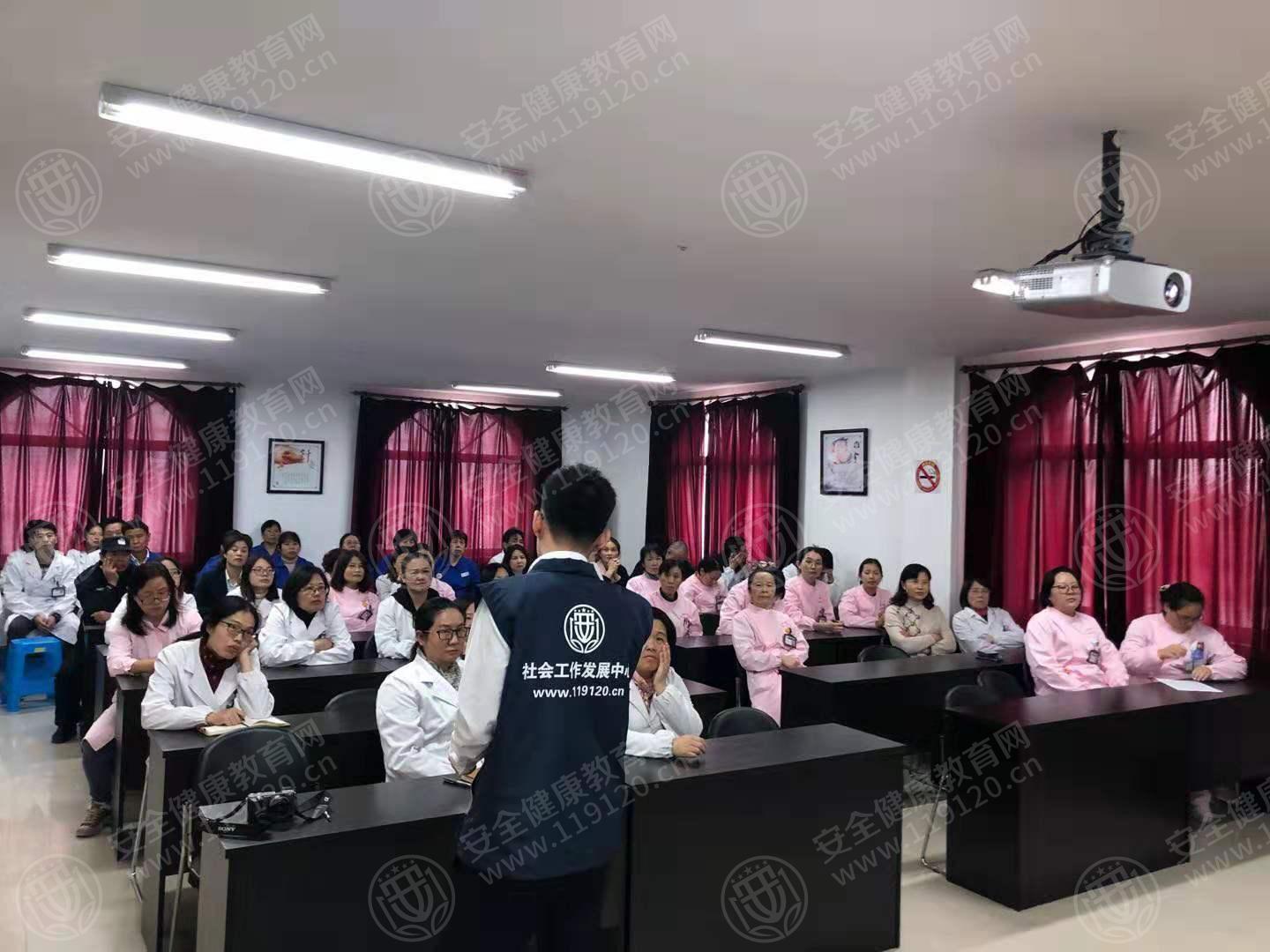 d8b7126b692858e50c83303d7de1aa7.jpg